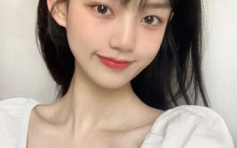 也不是放不下就是不甘心(小清新女生头像简约好看)