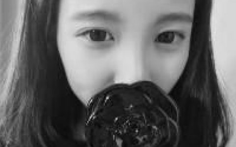 我没有一难过就有人安慰的命(黑白女生非主流QQ头像)