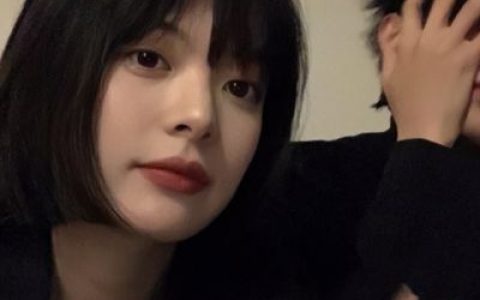 不被珍惜不被善待什么都不图还受委屈(情侣头像真人一人一半配对颜值超高)