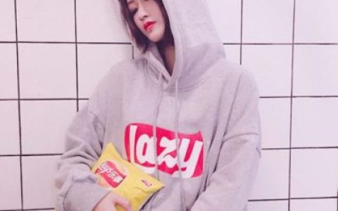 时尚个性情侣头像一男一女(潮流霸气的情侣头像搞怪一对)