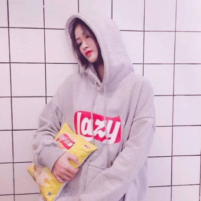 时尚个性情侣头像一男一女(潮流霸气的情侣头像搞怪一对)