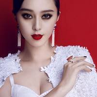 奢求的多了就不是爱情(唯美意境的抖阴女生头像)