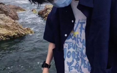 人总是会以自己最不喜欢的方式成熟着(清冷气质超级帅的男生真人帅气头像合集)