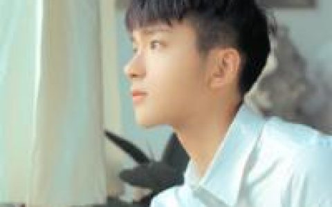 时间把亲密变成客气(小清新男生头像图片帅气暖男专属)