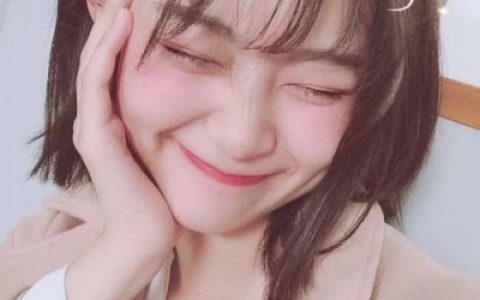 非常青春爱笑的女生头像(女生抖阴头像可爱小清新)