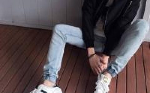 用深情换你陪我喝几杯酒(空间头像男生成熟男人专属)