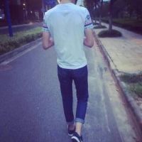 怀念你给的致命曾经(背影头像男生伤感孤单最新版)