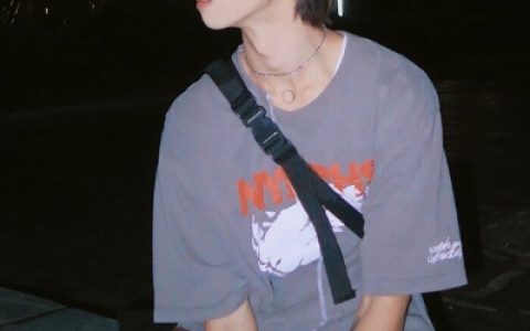 生活的平淡用心就会发光(复古很文艺的帅气男生头像大全)