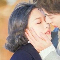 情侣拥抱亲吻的甜蜜头像大全(最新好看的情侣kiss头像大全)
