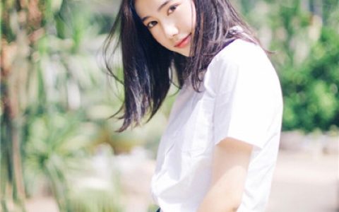 清纯笑容映射内心粉身碎骨(唯美小清新女生长发头像最新)