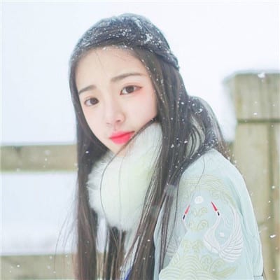 她说南方有梦后来向北走了(唯美小清新女生长发头像最新)