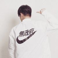 时间留不住的人我会笑着放过(帅气男生意境抖阴个性头像)