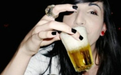 非主流个性欧美抖阴头像_纸醉金迷的生活(欧美夜店抖阴女生头像)
