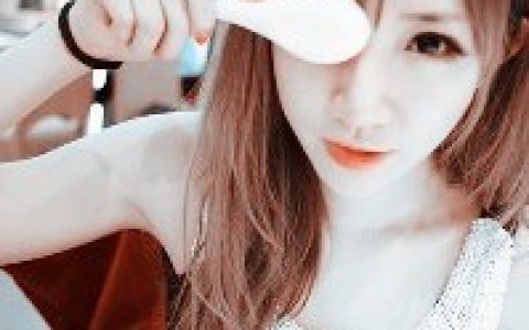 伤感_思念像海一样难以平静(阿宝色女生头像)