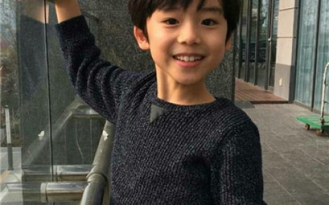 天真爱搞怪的小孩子(超萌又可爱的小男孩子头像高清)