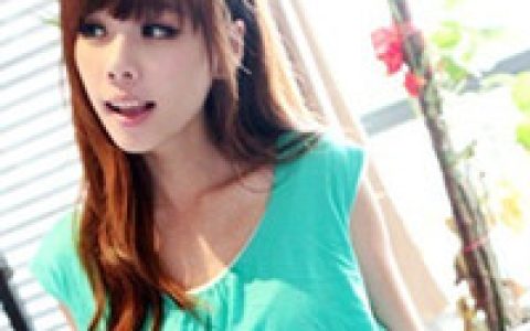 眼泪忍不住_甜蜜时尚好看美女QQ头像