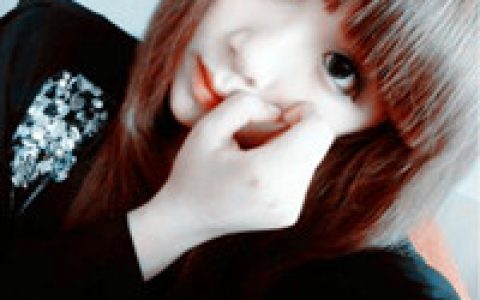原地浅唱巴赫的协奏曲_最新非主流好看女生抖阴头像