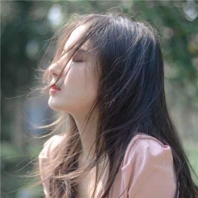 爱的龙卷风已席卷整个心脏(女生唯美小清新伤感头像)