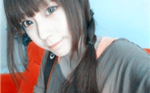 对于爱情的执着_个性伤感的女生QQ头像