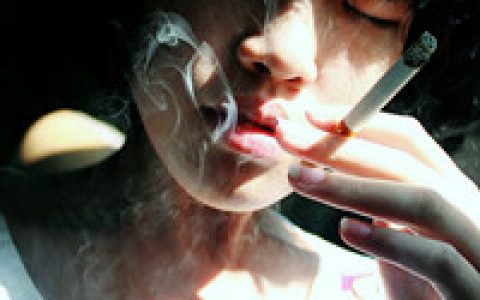 吊炸天的帅哥必备头像(抖阴超拽男生叼烟头像)