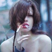 另类Feel女生头像_梦有黑白彩色之分