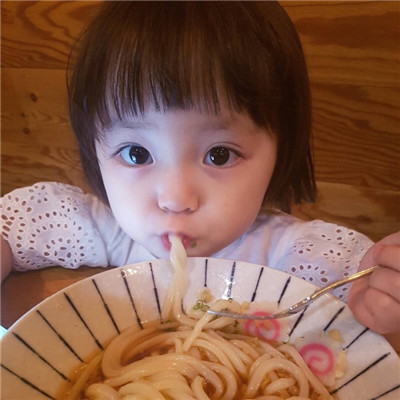 姑娘真是天生丽质难自弃(最新可爱的小萝莉头像)