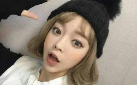 短发女人你喜欢吗(好看的短发女生头像最新版精选)