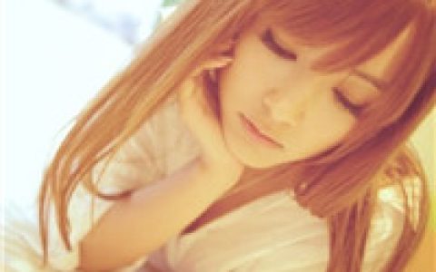 一个人仰望幸福_伤感深情的女生抖阴头像
