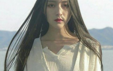 一抹浅笑诠释所有悲伤(小清新头像女生唯美伤感头像大全)