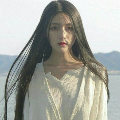 一抹浅笑诠释所有悲伤(小清新头像女生唯美伤感头像大全)