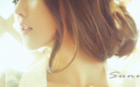 我们隔着一颗心的距离_意境伤感女生QQ头像