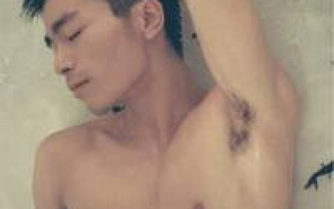 依偎你的身旁听海浪声(成熟魅力的抖阴男生头像)