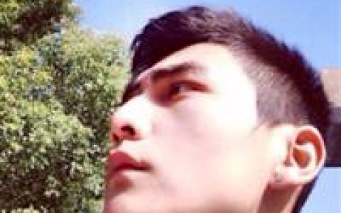 一笑而过所有的心酸不快乐(抖阴男生头像超拽阳光)
