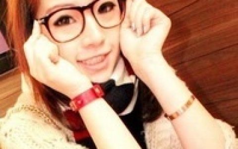 她依然活在自己的影子里_沉寂冷漠的非主流女生QQ头像