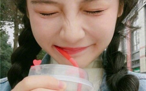 像一杯白开水无味却干净(女生快手头像唯美有仙味)