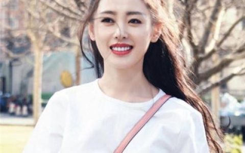 喜欢你牵着我的手穿过人群的感觉(张天爱高清头像大全)