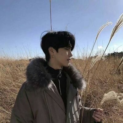 执一人手偕老不相弃(抖阴头像帅哥高清头像阳光清新)