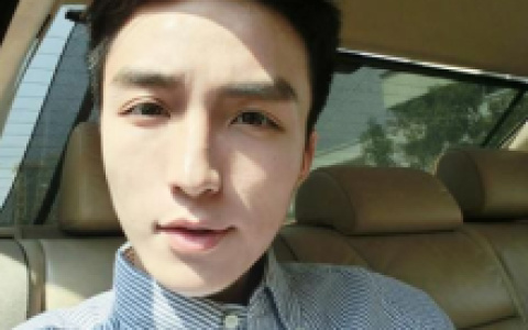 你瞪我的样子跟我家狗讨食的样子是绝配(90后帅气男生个性头像)