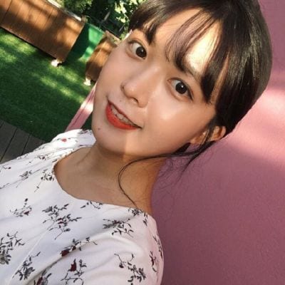 喜欢你从一而终认真且怂(韩系女生头像长发清新图片大全)