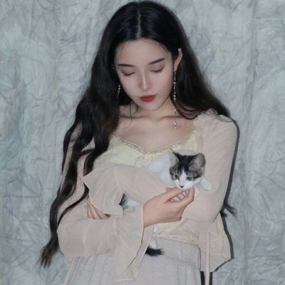 甜美不失个性的女生头像(唯美小清新的女生个性头像)