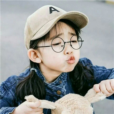 留起长发做你的新娘(戴眼镜长发头像女生可爱头像大全)