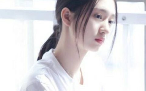 充满忧伤意境的唯美女生头像(最唯美伤感的女生头像小清新)