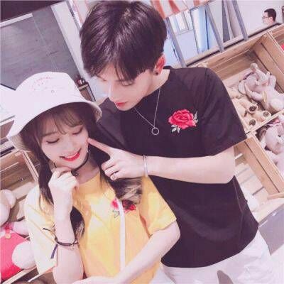 想都不想的就爱上了你(00后可爱的情侣头像萌萌哒)