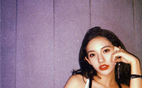 真的喜欢一个人安静的自由(网红美女头像气质清新脱俗)