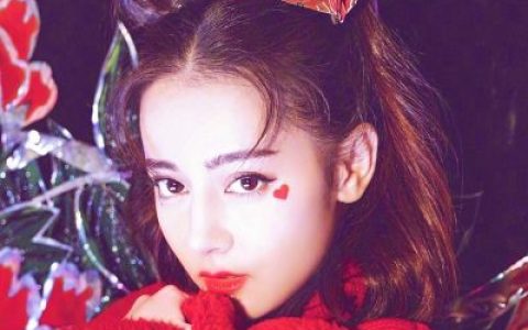 咬紧牙关的拼命努力(迪丽热巴最新图片大全可爱)