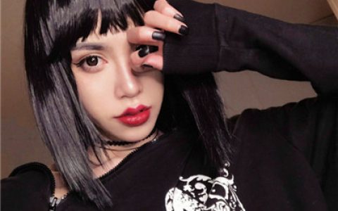 我不会再对谁满怀期待(陌陌好看的美女头像霸气超酷)