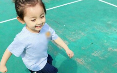 我是你养不起的宝宝(可爱小清新爱笑小孩头像闺蜜一人一张)