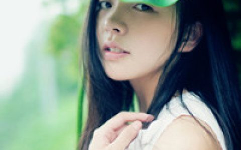 泡沫虽美但却易碎(经典抖阴长发女生头像小清新)