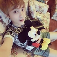 爱情并不需要太多的修饰(帅气男生抖阴头像)