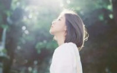 比天使的姿态更接近天堂(最新短发女生头像小清新韩版)